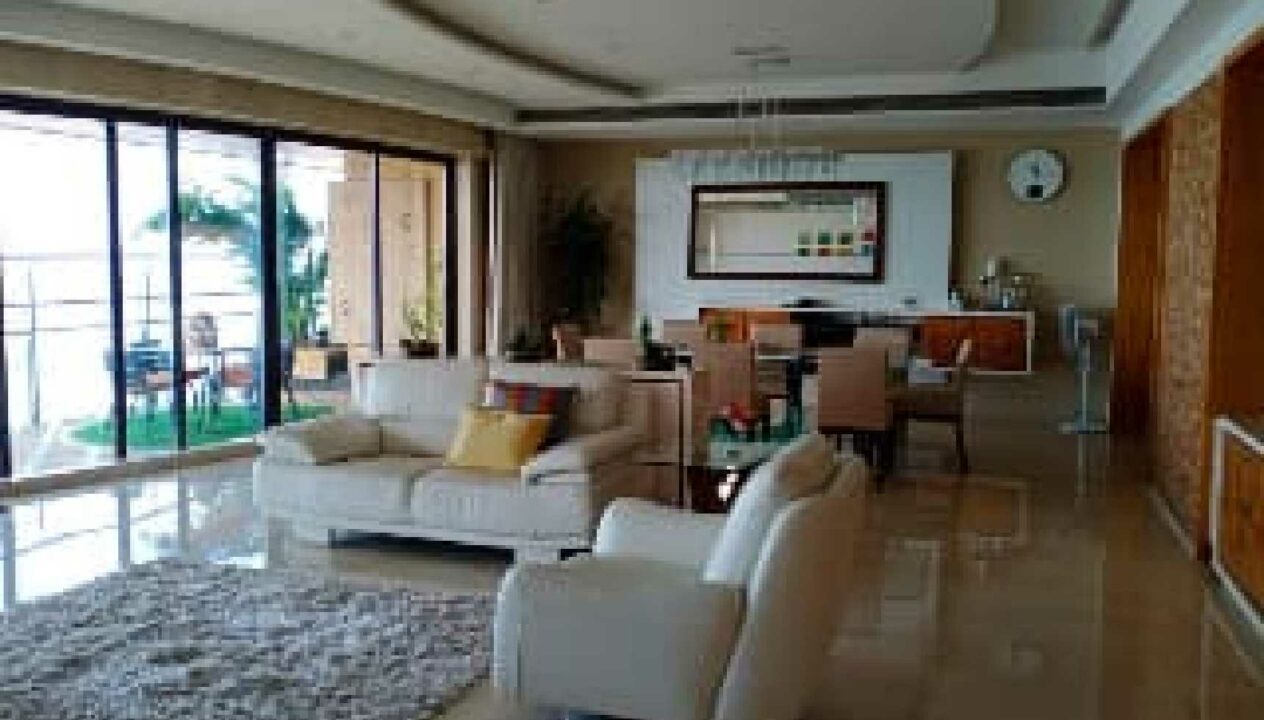 SEA FACING HOUSE IN MUMBAI