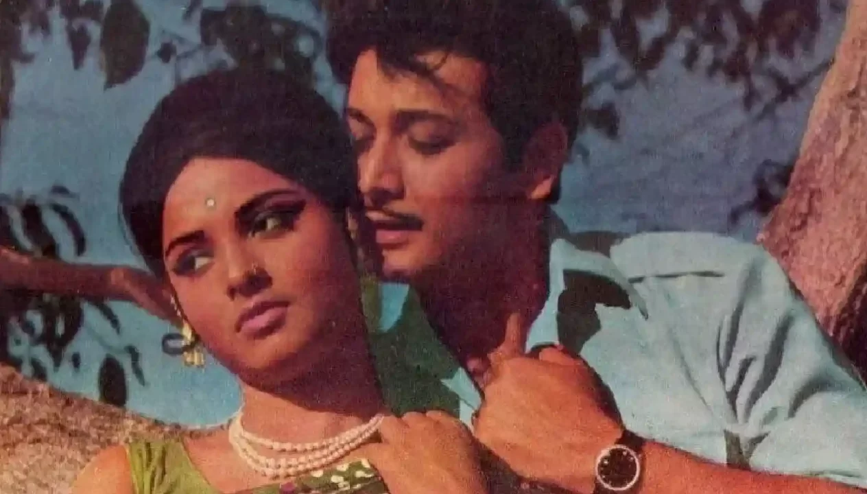Biswajit Chatterjee And Rekha