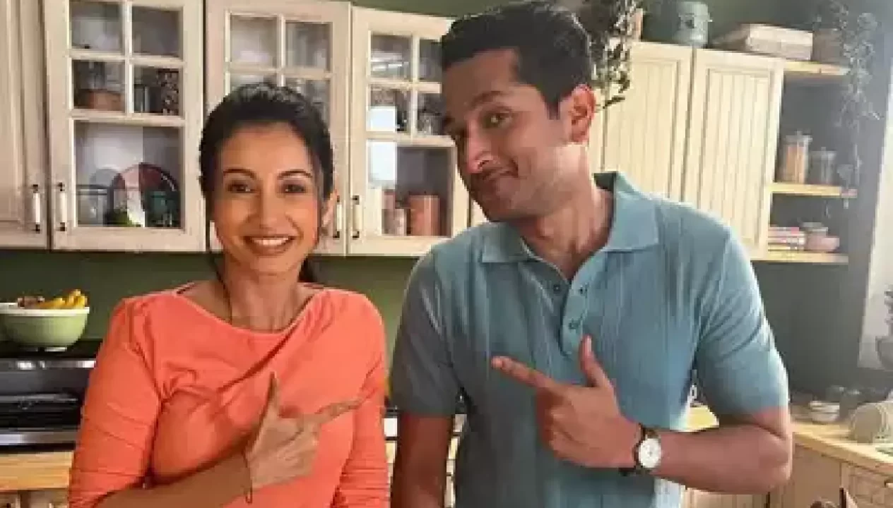 MONAMI GHOSH AND PARAMBRATA