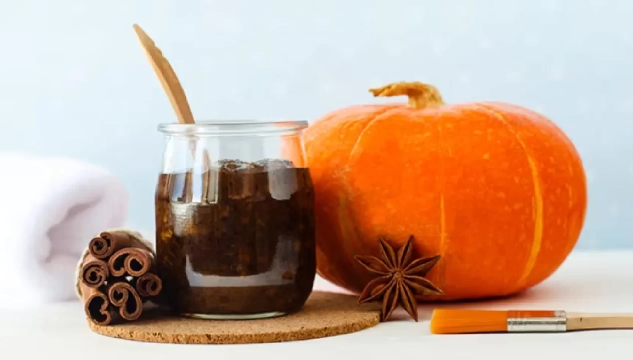 Coffee and pumpkin face pack