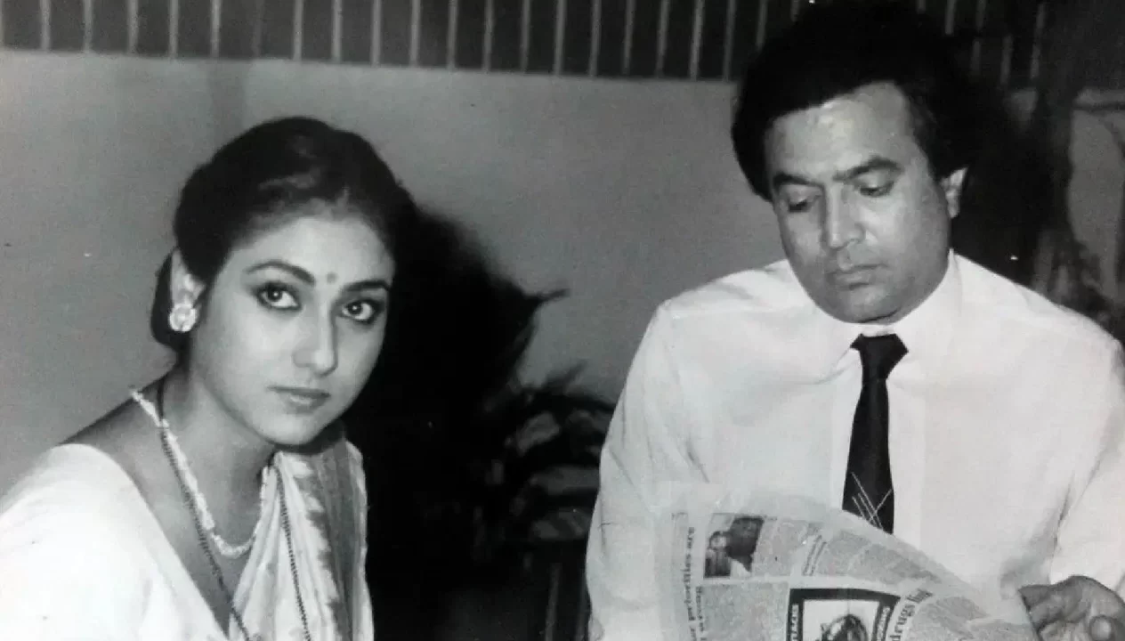 RAJESH KHANNA AND TINA MUNIM