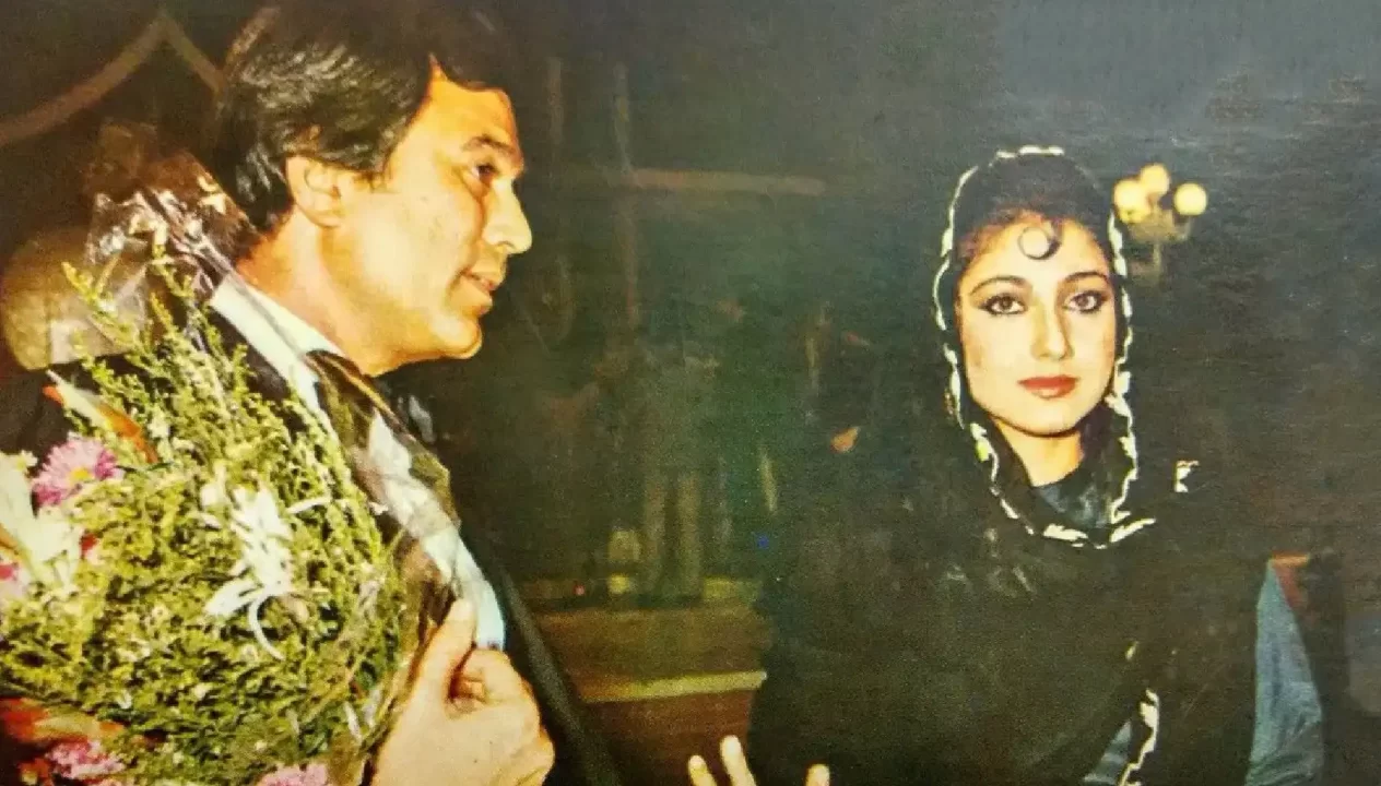 RAJESH KHANNA AND TINA MUNIM