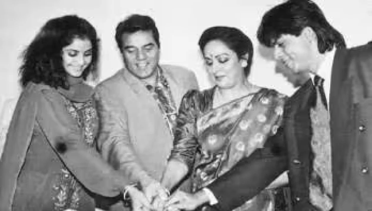 dil ashna hai