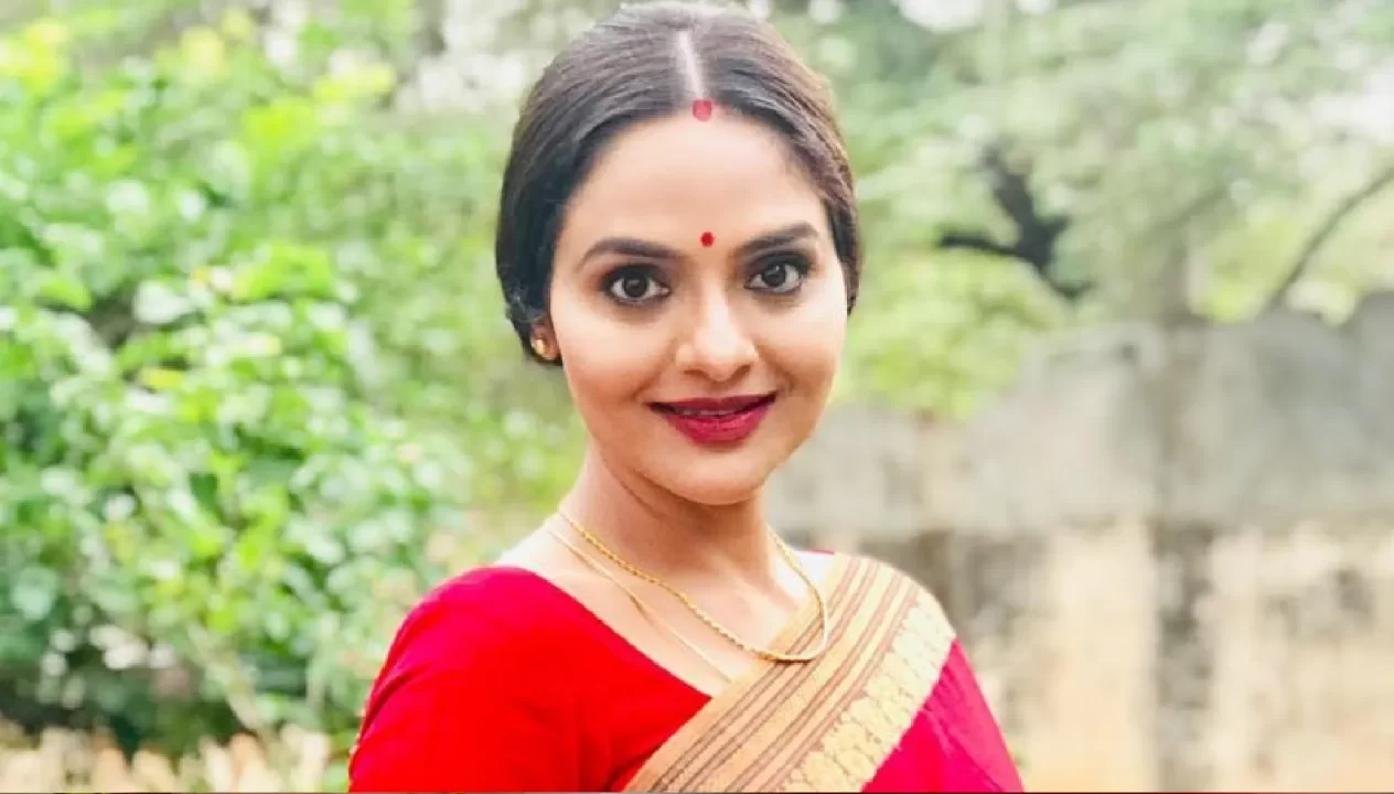 Roja Actress Madhoo