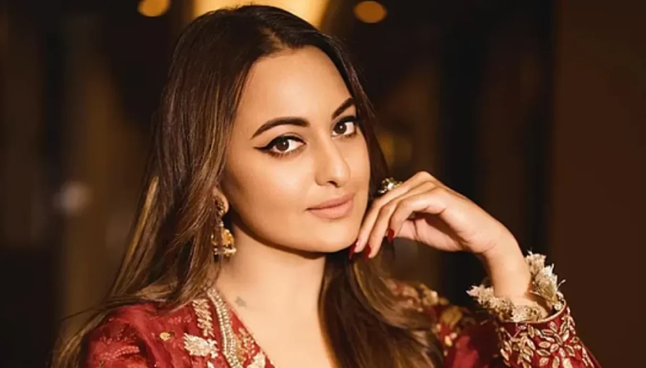  Sonakshi Sinha