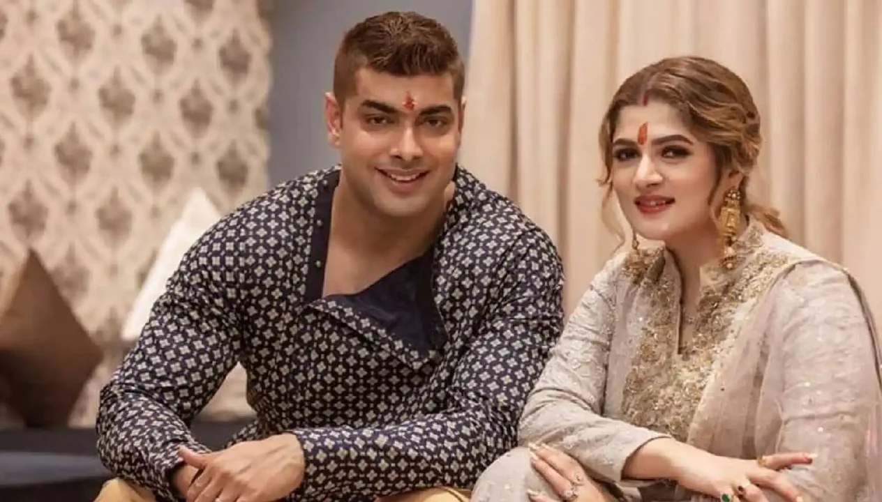 Roshan Singh And Srabanti Chatterjee