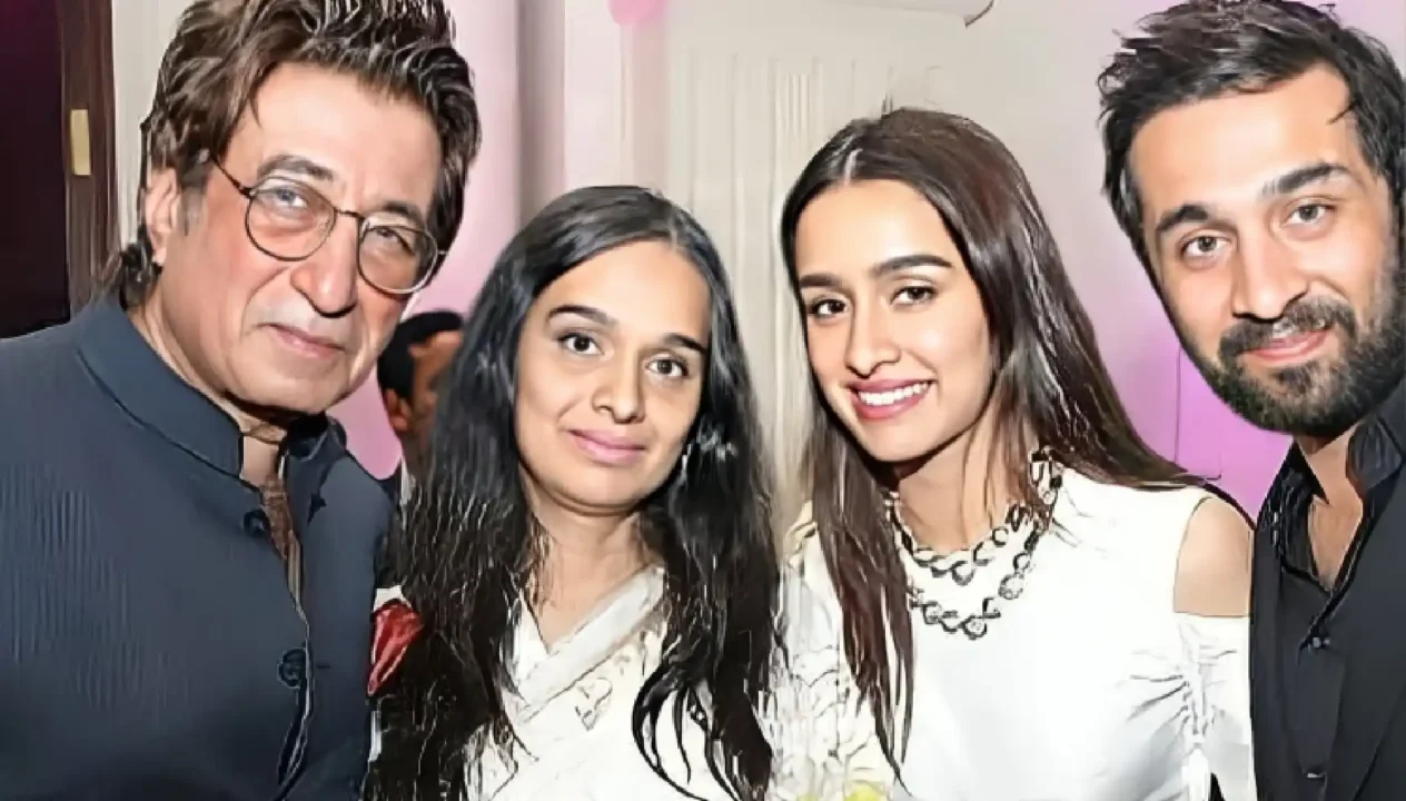 Shraddha Kapoor Mother